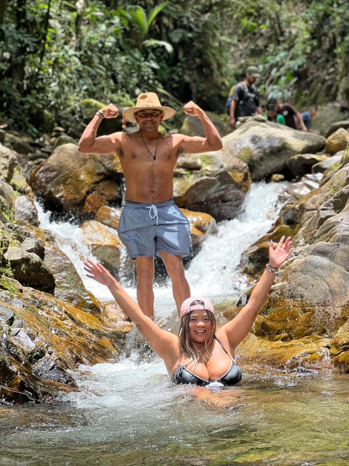 Yolo Hostel Medellín Zewnętrze zdjęcie