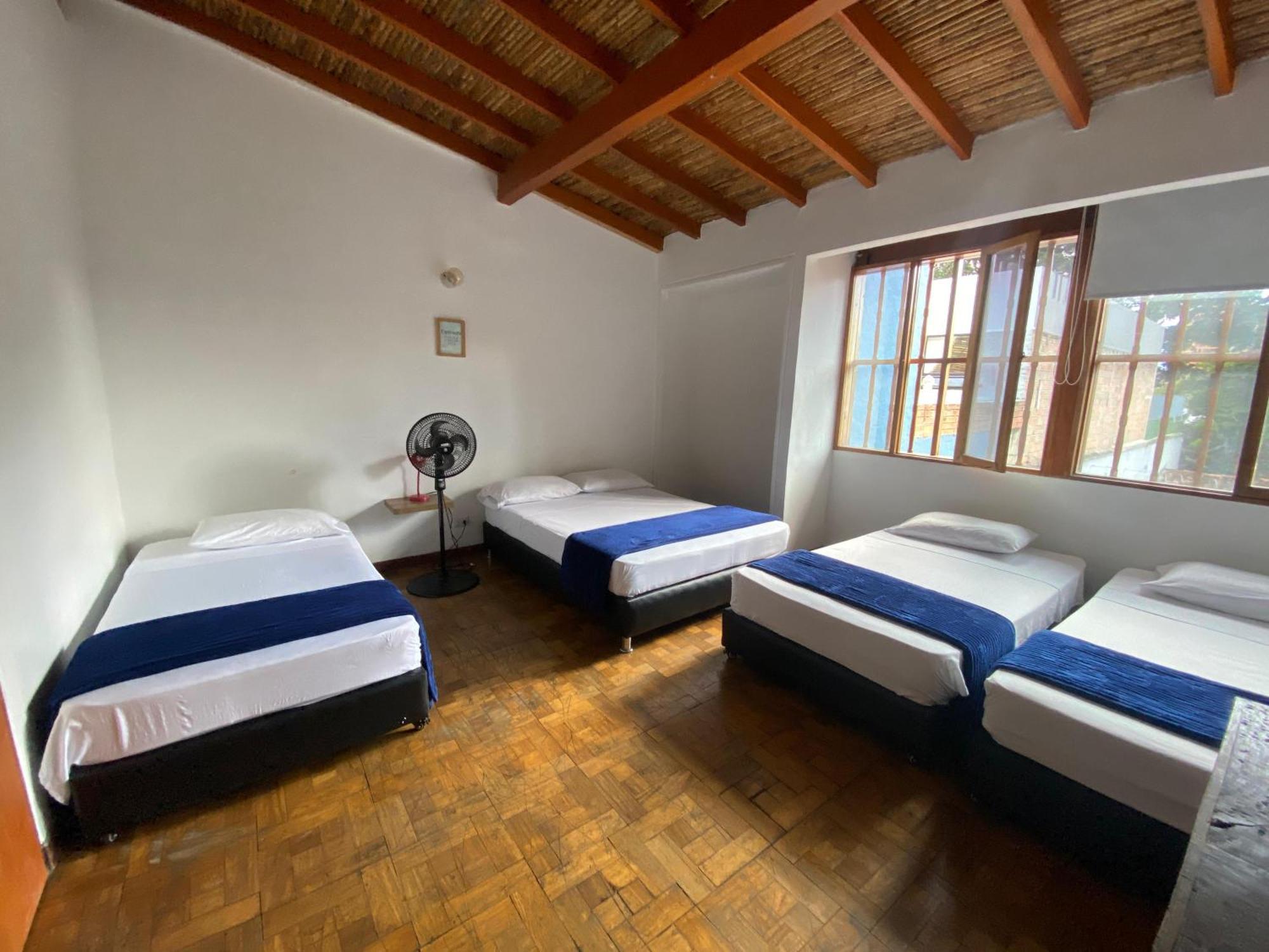 Yolo Hostel Medellín Zewnętrze zdjęcie